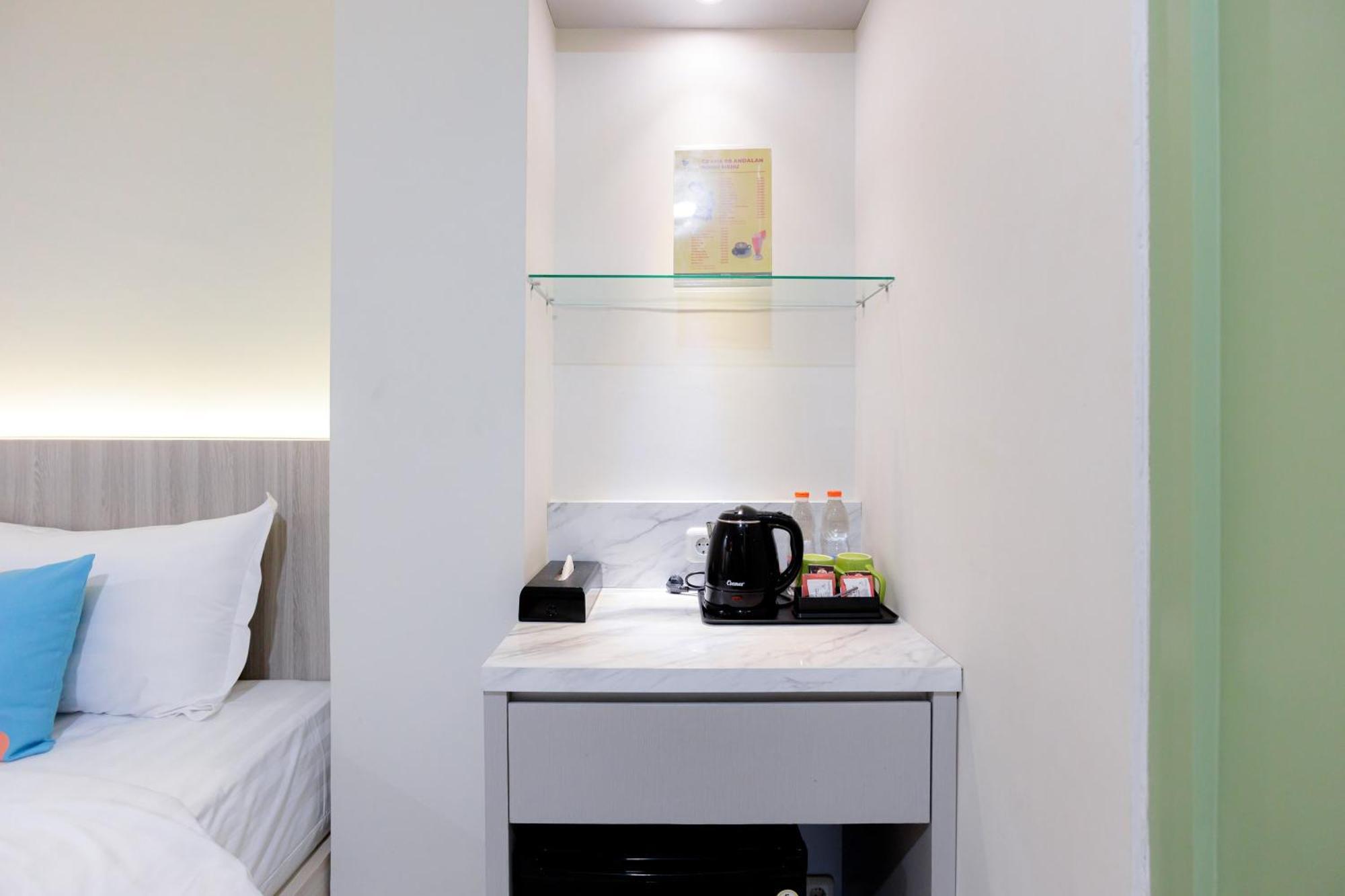 Sans Hotel 88 Andalan Surabaya By Reddoorz Exterior foto